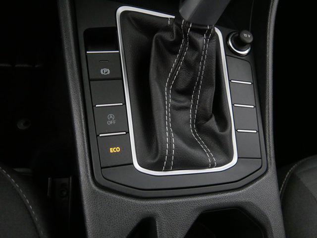 Photo of 2025 Platinum Gray Metallic Volkswagen Jetta
