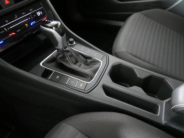 Photo of 2025 Platinum Gray Metallic Volkswagen Jetta