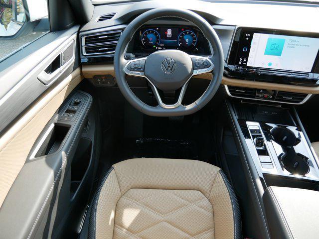 Photo of 2025 Pure White Volkswagen Atlas Cross Sport
