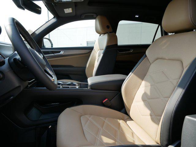 Photo of 2025 Pure White Volkswagen Atlas Cross Sport
