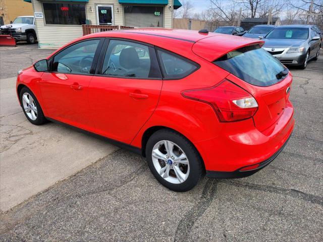 Photo of 2012 RED Ford Focus