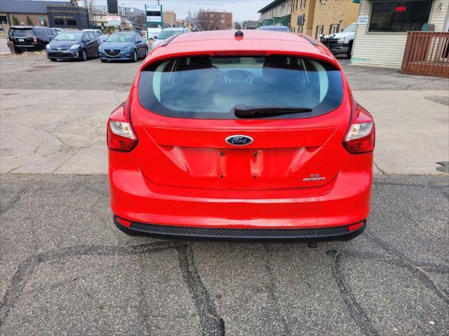 Photo of 2012 RED Ford Focus