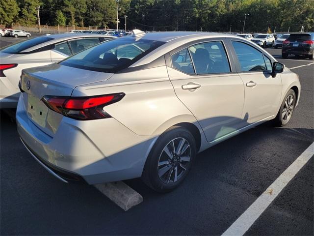 Photo of 2025 Brilliant Silver Metallic Nissan Versa