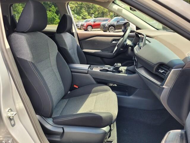 Photo of 2023 Brilliant Silver Metallic Nissan Rogue