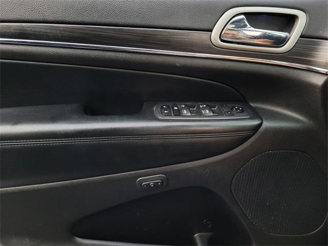 Photo of 2020 Pacific Blue Clearcoat Jeep Grand Cherokee