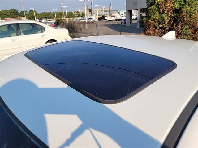 Photo of 2015 Bellanova White Pearl Acura ILX