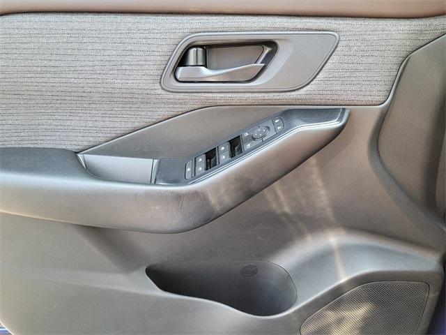 Photo of 2023 Caspian Blue Metallic Nissan Rogue