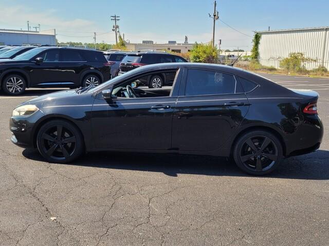 Photo of 2015 Pitch Black Clearcoat Dodge Dart