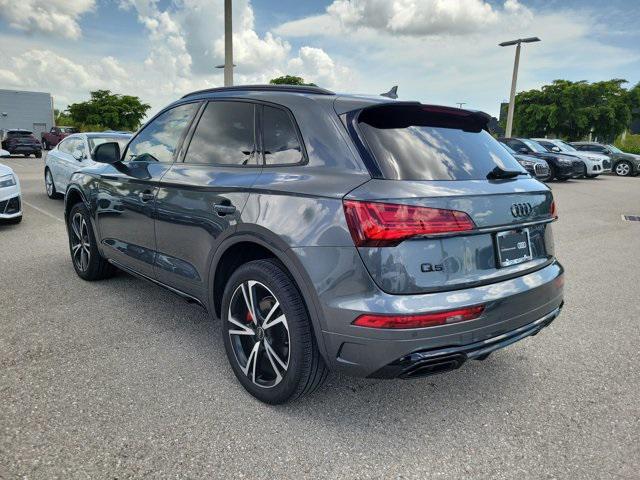 Photo of 2025 Gray Audi Q5