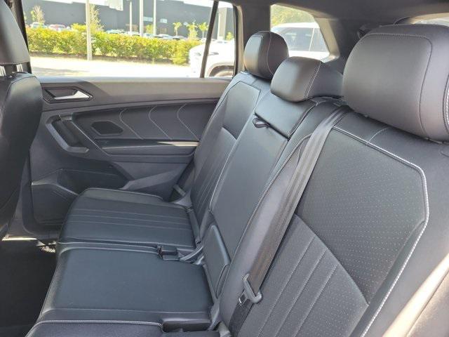 Photo of 2022 Platinum Gray Metallic Volkswagen Tiguan