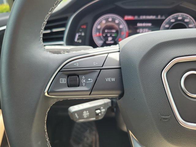 Photo of 2025 Mythos Black Metallic Audi Q7