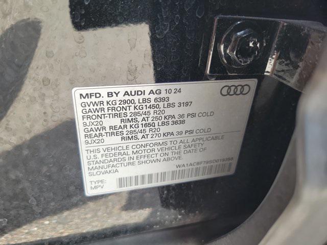 Photo of 2025 Mythos Black Metallic Audi Q7
