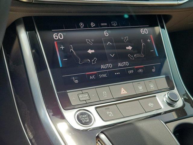 Photo of 2025 Mythos Black Metallic Audi Q7