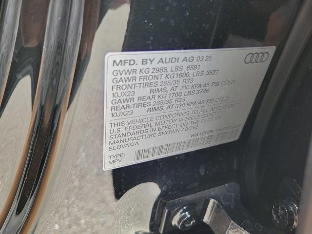 Photo of 2025 Mythos Black Metallic Audi SQ8