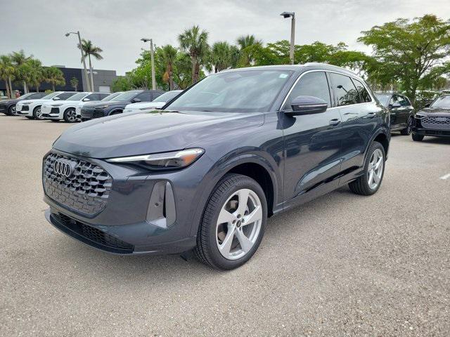 Photo of 2025 Tambora Gray Metallic Audi Q5