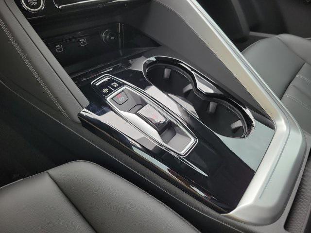 Photo of 2025 Tambora Gray Metallic Audi Q5