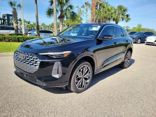 Photo of 2025 Mythos Black Metallic Audi Q5