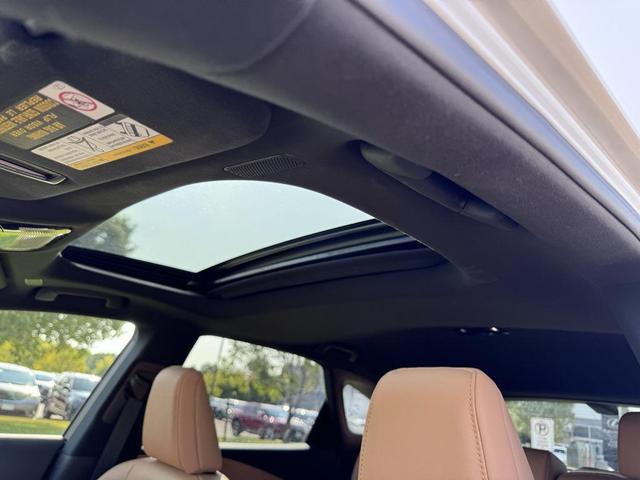 Photo of 2023 Eminent White Pearl Lexus RX 350