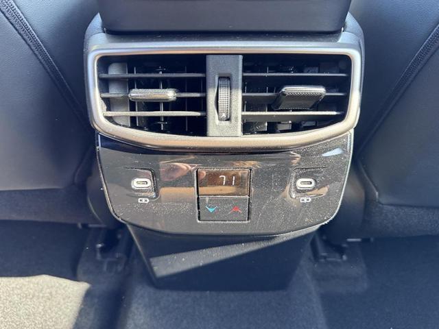 Photo of 2023 Eminent White Pearl Lexus RX 350