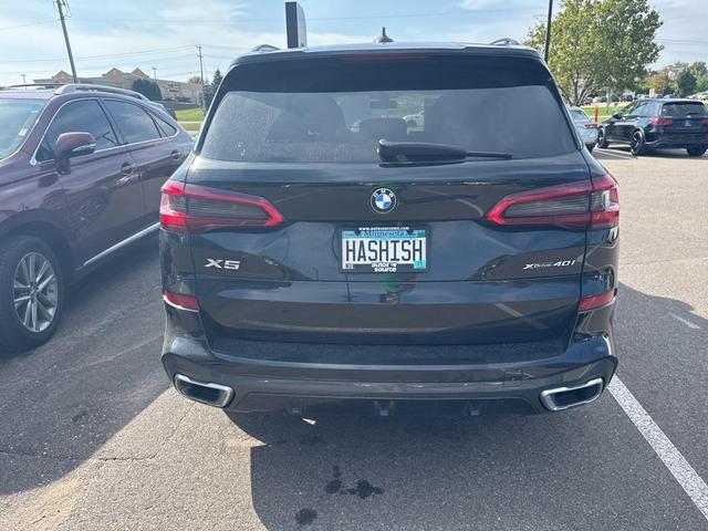 Photo of 2019 Black Sapphire Metallic BMW X5