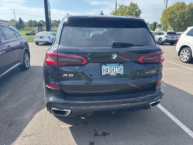 Photo of 2019 Black Sapphire Metallic BMW X5