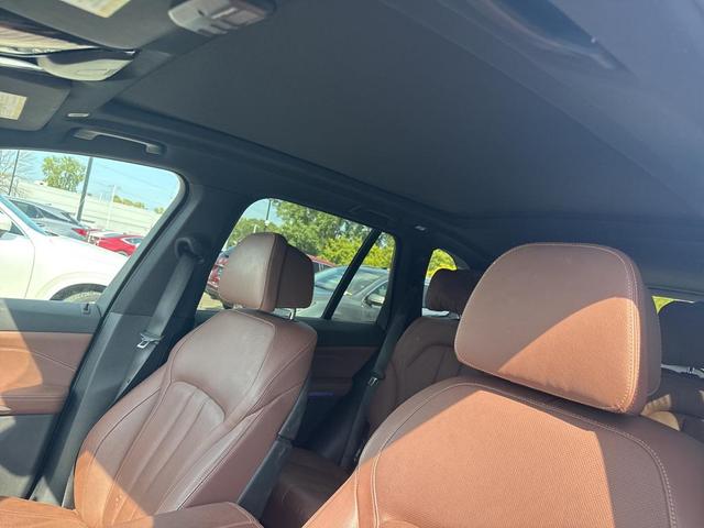 Photo of 2019 Black Sapphire Metallic BMW X5
