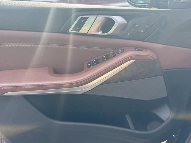 Photo of 2019 Black Sapphire Metallic BMW X5