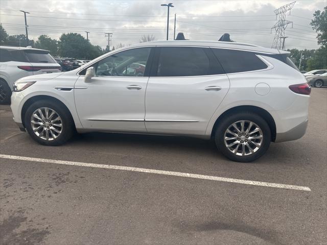 Photo of 2018 White Frost Tricoat Buick Enclave