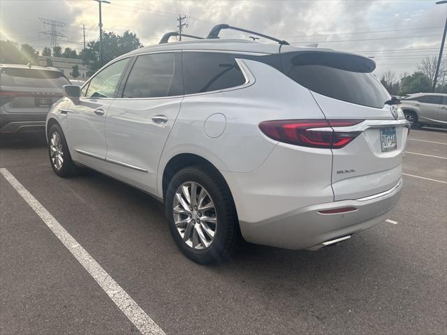 Photo of 2018 White Frost Tricoat Buick Enclave
