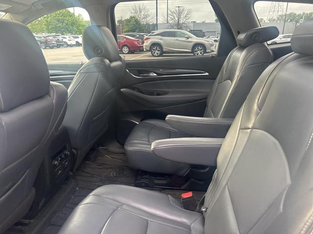 Photo of 2018 White Frost Tricoat Buick Enclave