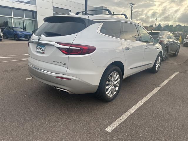 Photo of 2018 White Frost Tricoat Buick Enclave