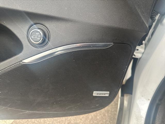Photo of 2018 White Frost Tricoat Buick Enclave
