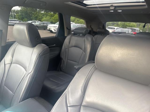 Photo of 2018 White Frost Tricoat Buick Enclave