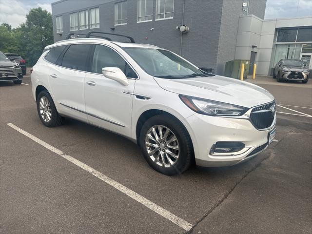 Photo of 2018 White Frost Tricoat Buick Enclave