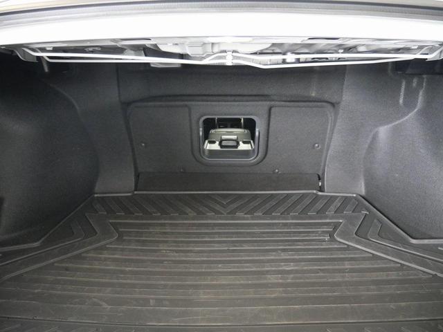Photo of 2024 Ultra White Lexus ES 250