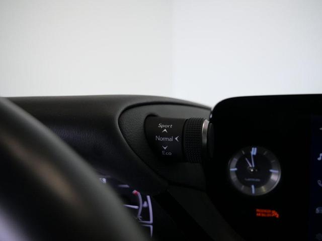 Photo of 2024 Ultra White Lexus ES 250
