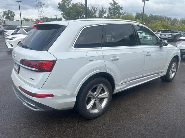 Photo of 2020 Glacier White Metallic Audi Q7