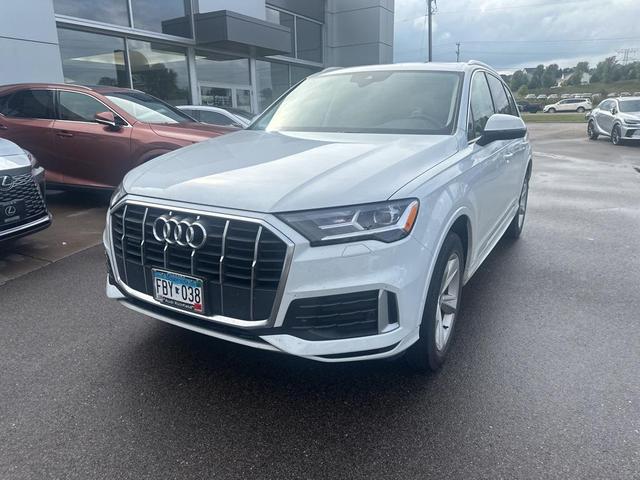 Photo of 2020 Glacier White Metallic Audi Q7
