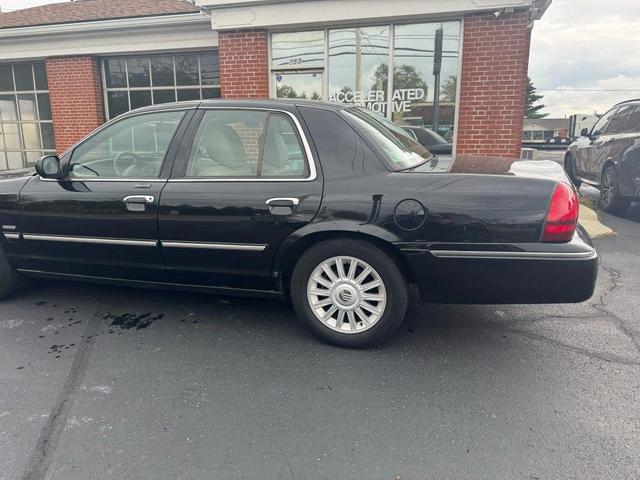Photo of 2011 Black Mercury Grand Marquis