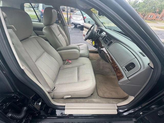 Photo of 2011 Black Mercury Grand Marquis