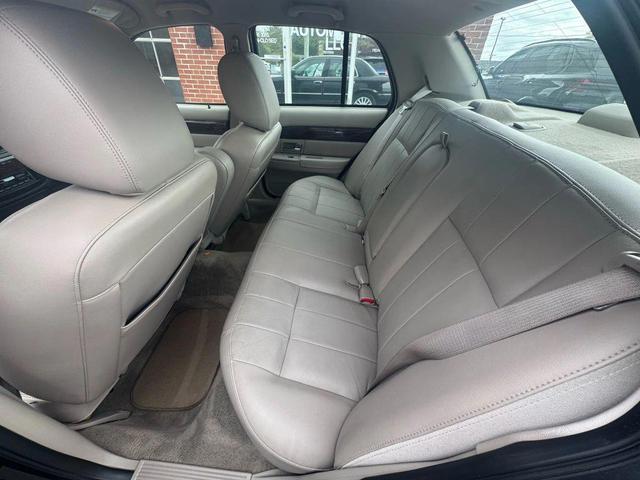 Photo of 2011 Black Mercury Grand Marquis