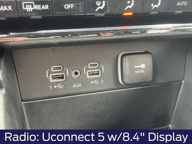 Photo of 2023 Metallic Jeep Grand Cherokee L