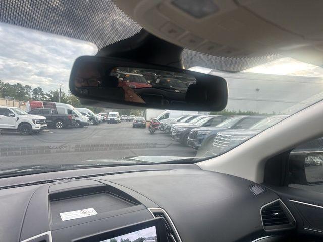 Photo of 2022 Black Ford Edge