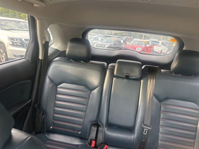Photo of 2022 Black Ford Edge