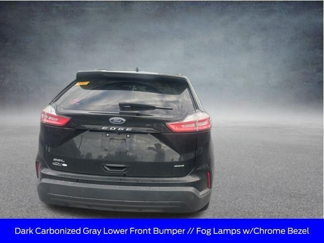 Photo of 2022 Black Ford Edge