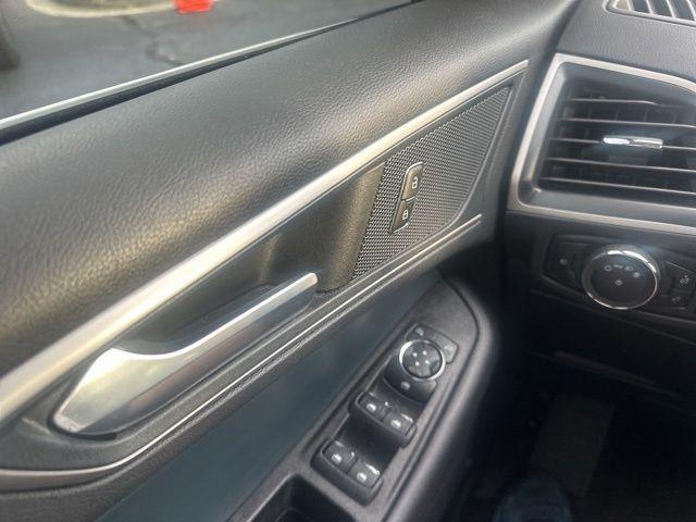 Photo of 2022 Black Ford Edge