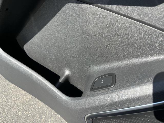 Photo of 2024 Ebony Twilight Metallic GMC Acadia