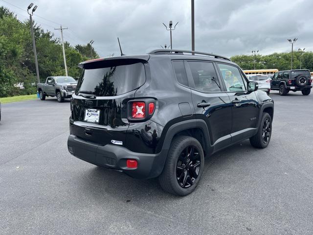 Photo of 2022 Black Clearcoat Jeep Renegade