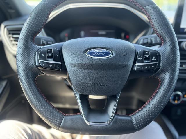 Photo of 2023 Vapor Blue Ford Escape