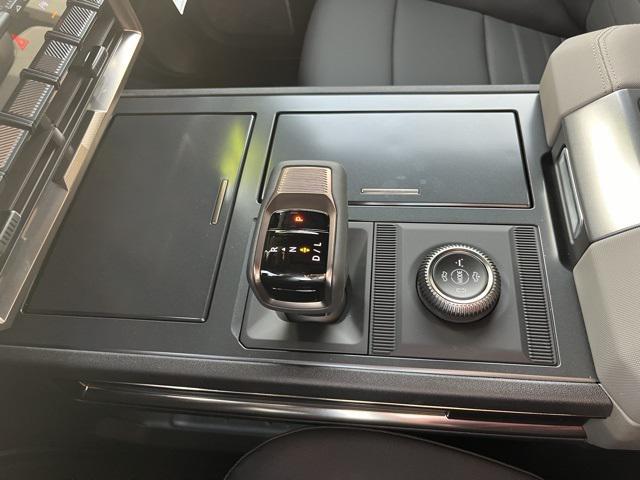 Photo of 2025 Void Black GMC HUMMER EV Pickup